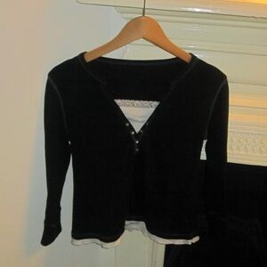 vintage early 2000s henley  3/4 sleeve
Layered look